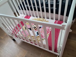 Cuna de bebé con diseño de Princesa