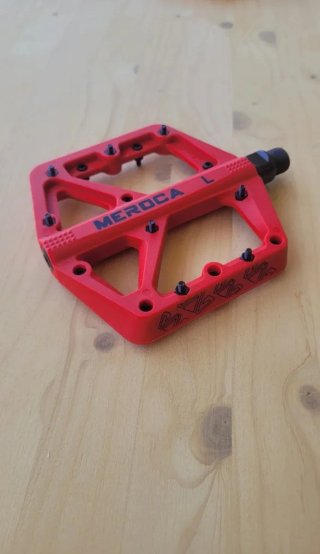 Pedales MTB rojos