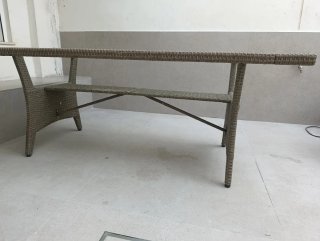 Mesa exterior patio resina símil ratán resistente