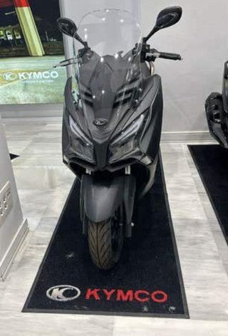 Kymco 125cc Maxi Scooter Negra Nueva