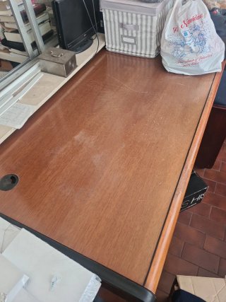 Escritorio madera marrón/Despacho