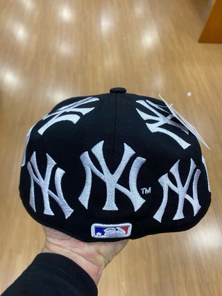 Supreme cappello Yankees NY multiloghi nero 7 1/8