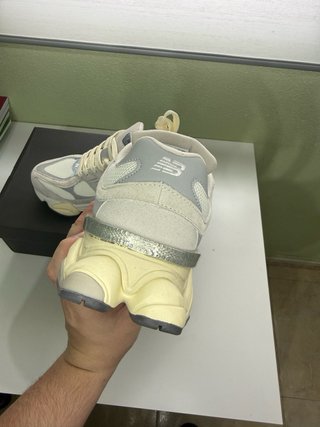 Zapatillas New Balance Beige/Gris