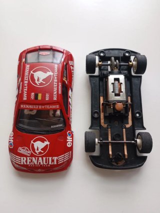Coche Scalextric Renault Megane Team #8 Rojo