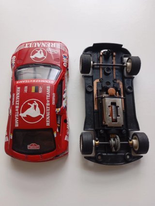 Coche Scalextric Renault Megane Team #8 Rojo