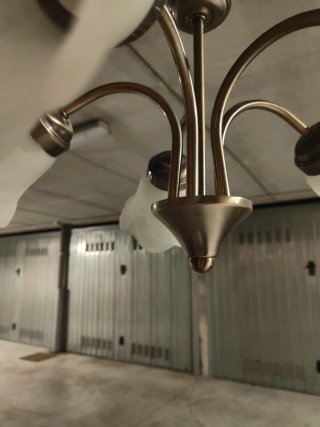 Lampadario antico oro e bianco