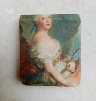 Raro porta fiammiferi Minerva d'epoca in raso