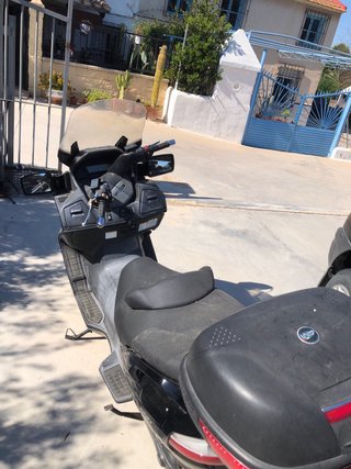 Suzuki Burgman 650 Negra