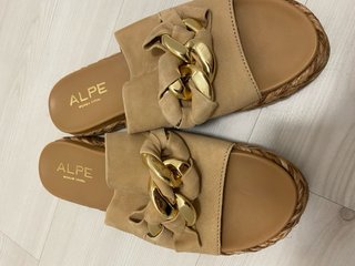 Sandalias ALPE Beige Cadena Dorada