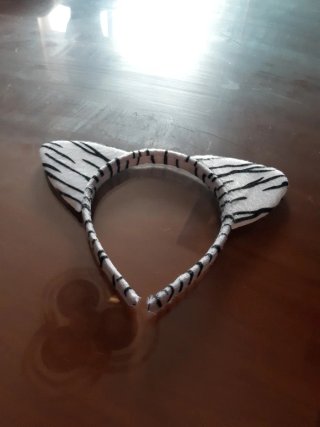 Cola y diadema cebra disfraz