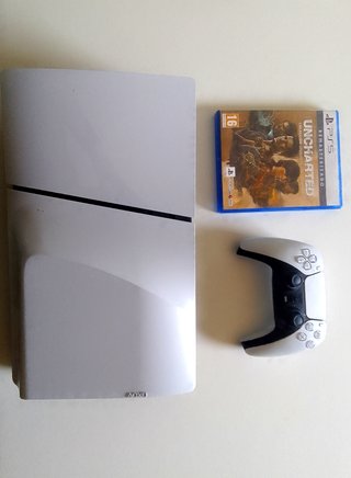 PS5 Slim Digital + Mando + Uncharted