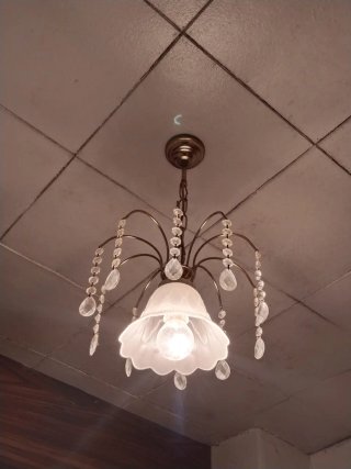 Lámpara de techo colgante de cristal y metal