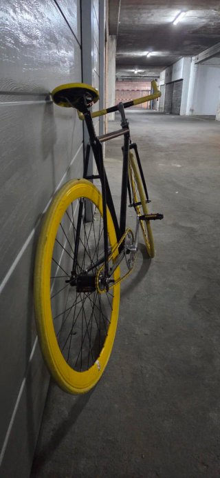 Bicicleta Fixie Negra Ruedas Amarillas