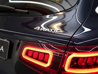 Mercedes Clase GLC 2.0 GLC 300 E 4MATIC AUTO 5P