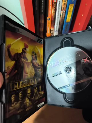 Vendo lote de juegos de PC en formato físico.