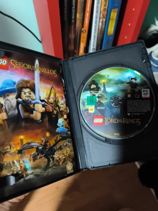 Vendo lote de juegos de PC en formato físico.