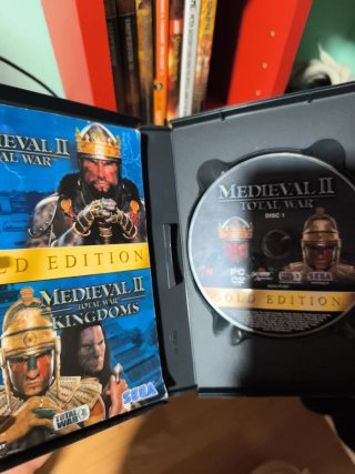 Vendo lote de juegos de PC en formato físico.