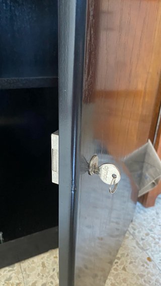 Mueble de oficina negro