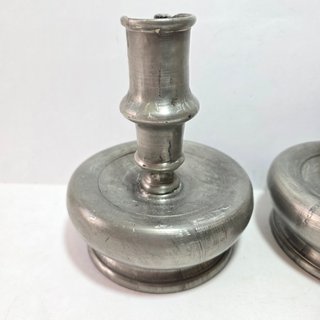 Coppia di Antichi Candelieri in peltro da tavolo