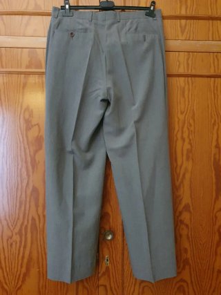 Traje verde militar