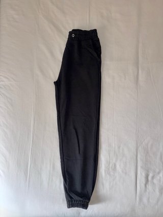 Pantalón chándal Stradivarius negro Talla S