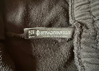 Pantalón chándal Stradivarius negro Talla S