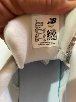 New Balance 9060 beige/bianco