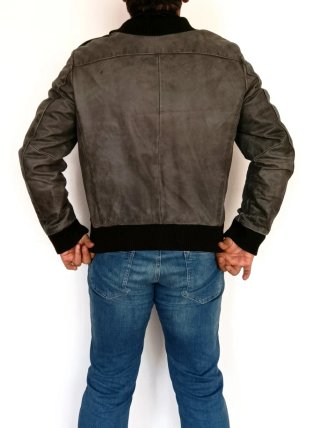 Bomber cuero auténtico XL Medidas indicadas
