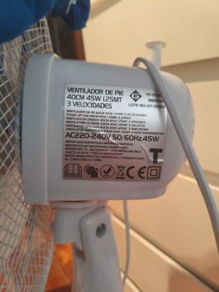 Lote 4 Ventiladores de pie