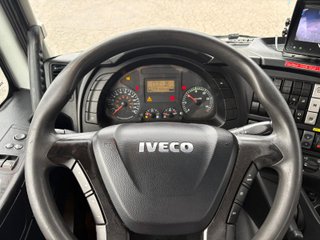 Camion grua Iveco Eurotrakker 360EEV 2013