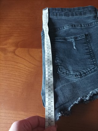 Shorts neri effetto rovinato tg. 40