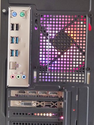 PC Gaming Xeon 14 Nucleos - RX 580 - 16gb