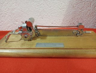 Modellino Stihl Baumfällmaschine A 1929