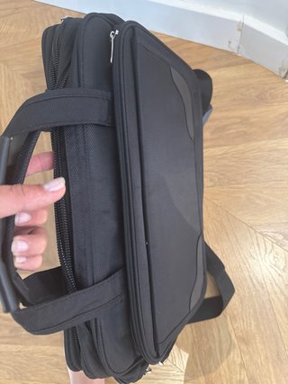 Maletín negro para portátil