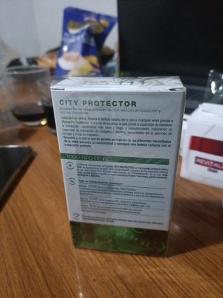 Vitesse City Protector Booster Facial