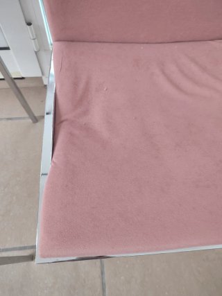 2 Sillas Terciopelo Rosa y Metal (a reparar)