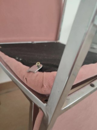 2 Sillas Terciopelo Rosa y Metal (a reparar)