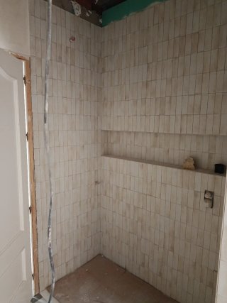 Alicatado solado de baños y cocinas en pedro muñoz