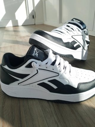 Zapatillas Reebok Talla 44 Blancas y Negras
