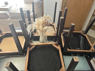 Mesa , 4 Sillas Madera y Cristal