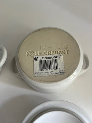 2 Le Creuset Mini Cocotte Blancas
