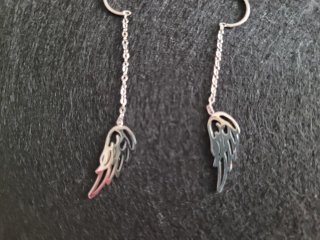 Pendientes cadena alas de ángel plateados
