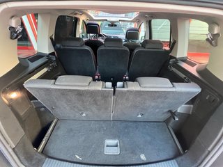 Touran R-Line 7 plazas DSG FULL EQUIP / IMPECABLE