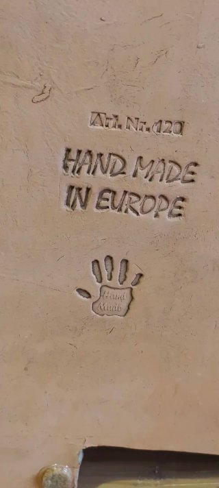 Casa cerámica para incienso