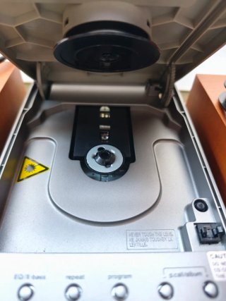 Minicadena Kenwood MP3/WMA Plata