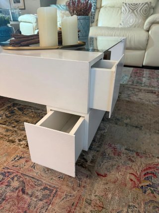 Mesa de centro de cristal y madera