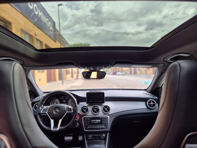 Mercedes-Benz GLA 220d AMG 4Matik Panorámico
