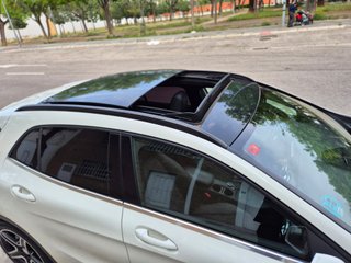 Mercedes-Benz GLA 220d AMG 4Matik Panorámico