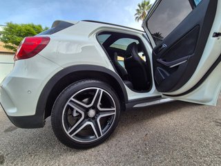 Mercedes-Benz GLA 220d AMG 4Matik Panorámico