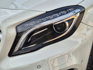 Mercedes-Benz GLA 220d AMG 4Matik Panorámico